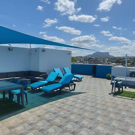 Flic En Flac Beach Penthouse Екстериор снимка