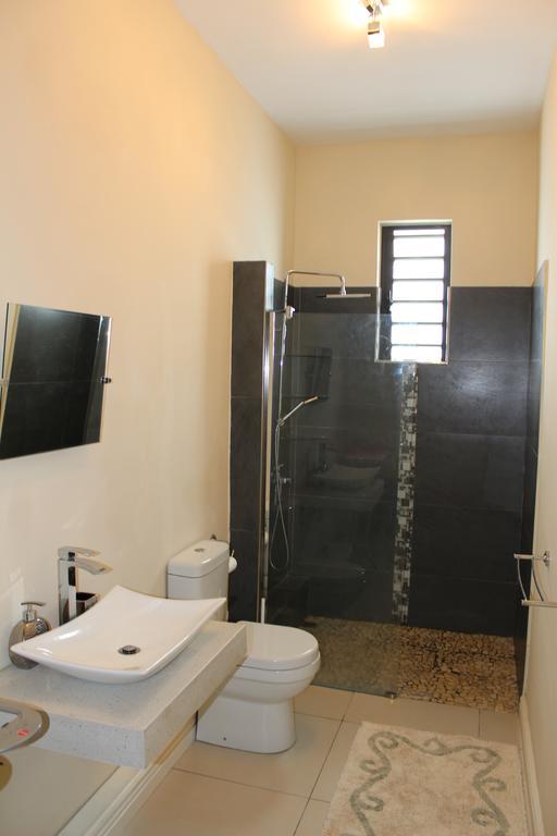 Flic En Flac Beach Penthouse Екстериор снимка