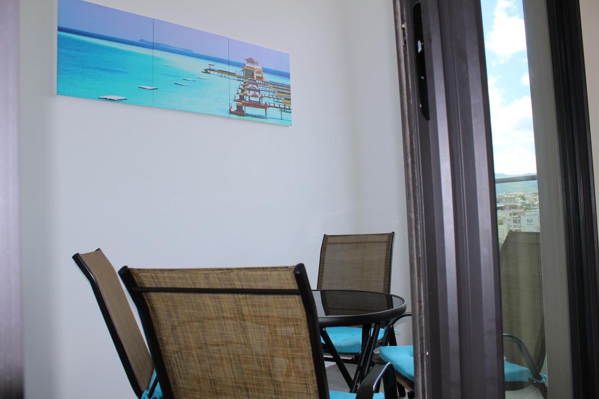 Flic En Flac Beach Penthouse Екстериор снимка