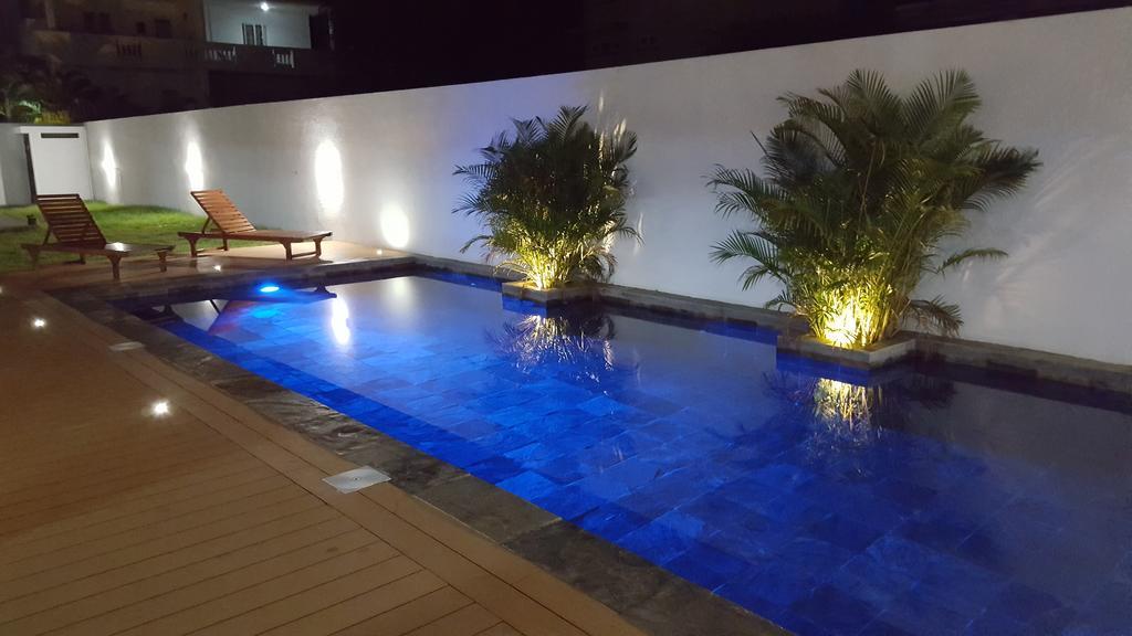 Flic En Flac Beach Penthouse Екстериор снимка